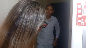 Preview 1 of Woodman Casting Innocent Amateur - Pedi a&ccedil_ucar na vizinha ela me agarrou para dentro tive q ado&ccedil_ar o pote della com meu pau fui chupado pela Melissa close oficial