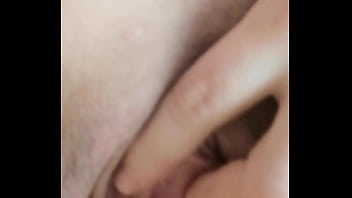 Preview 3 of 3x Vidoe Com - Morrita se masturba