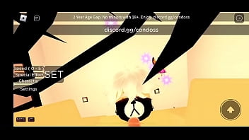 Preview 2 of Granny Mom Shower - Me folla y destroza el culo en roblox