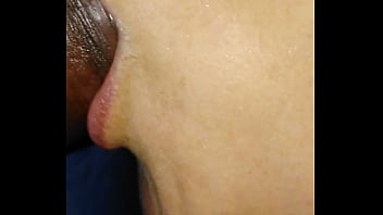 Preview 1 of Nur Massage Butt - Sscarlett7399 Asi recibi el a&ntilde_o nuevo esposa cachonda de Monterrey tragando verga