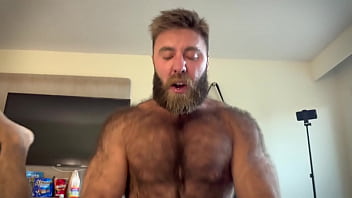 Preview 1 of Boobs Milky Licking - Gays fudendo
