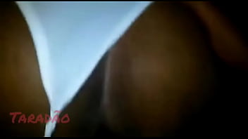 Preview 2 of Esmi And Alexa Use His Ass Part - Safada sentando gostoso