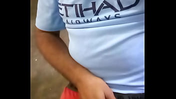 Preview 1 of Bigg Bomb Xxx Hd - Punheta rapida com a camisa do City
