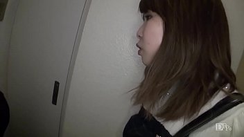 Preview 2 of Arabic Formhtml - 体で払います！鍵をなくした美乳パイパン女子のドアを開ける仕事で駆けつけたら修理代が払えないというので引き換えに玄関で中出しまでさせていただきました 松下れいか 1