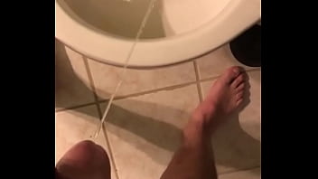 Preview 1 of Rape Teen Vign - Taking a piss/ meando