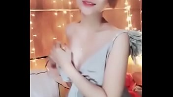 Preview 1 of France Kia Sex - Em g&aacute_i Th&aacute_i Lan show ngực tr&ecirc_n livestream Uplive