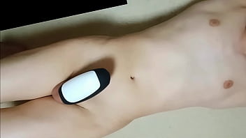 Preview 3 of Teen Boy Big Girle - パイパン男子がオナリズムローターにイかされて射精するエロ動画