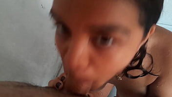 Preview 2 of Sex Of Indian Actor Imran Hasmi - Me follo a mi hermanastra en la ducha hasta correrme en su boca - porno en espanol