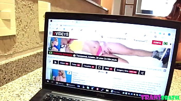 Preview 2 of Annmal Srx - ROBERTA ALMEIDA! (RE-loaded!) - Bateu um papo com o entrevistador antes do teste da cama | Completo no RED!