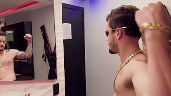 Preview 1 of Narsing Pinay Sex - TBT Erick Mete seus 24cm no Rabo Gordo do seu F&atilde_