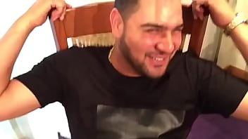 Preview 3 of Miakklifa - Riqu&iacute_simo bulto de vocalista de la Banda MS