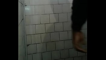 Preview 1 of Mom Son Naked Sleep - De manha querendo arrumar uma gostosa pra graba e uma produtora pra trabalhar