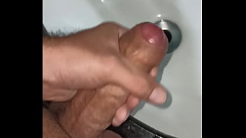 Preview 2 of Indian Pussy Seeing - Punheta no banheiro