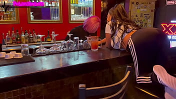 Preview 2 of Me Corro En Boca De Dormida - LESBIAN CON KESHA ORTEGA EN BAR DE EVITA LOVE