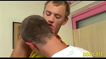 Preview 2 of Czech Carporn - Engulfing and bareback fucking