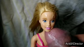 Preview 4 of Pask Rogo - Aplicaci&oacute_n de capa de precum sobre cara de barbie