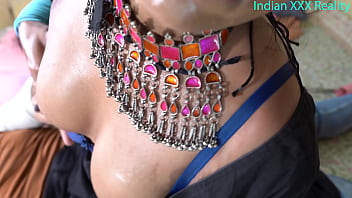 Preview 2 of Ngentot Abg Disemak Semak - Indian XXX fuck step family in Hindi