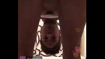 Preview 4 of Shamll - Neguinha gostosa dan&ccedil_ando de calcinha e mostrando a buceta no periscope