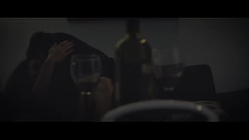 Preview 2 of Indian Mom And Sonmobi - A Casa Conectada - Aisha Jambo