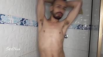 Preview 1 of Old Mian - Baile en el ba&ntilde_o