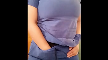 Preview 3 of Mobikamax Videos - ENFERMERA CON CALENTURA ES LA NUEVA SENSACION DEL HOSPITAL!! SE TOCA LAS TETAS PARA SEDUCIR A SUS SEGUIDORES DE REDES SOCIALES. ES LA MAS SUCIA DEL CONSULTORIO MEDICO. PORNO REAL DE ENFERMERA TETONA