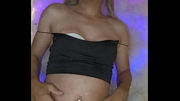 Preview 2 of Devsena Nude Sex - Transexual vestida y jalando su polla