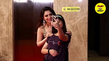 Preview 3 of Anal Anal Ana - Tammu b. in Black Meroon saree