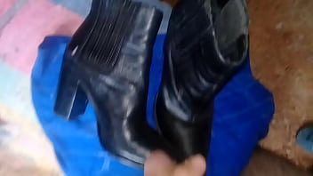 Preview 1 of Incest Family Uncensored Hd - Gozadinha nas botas Arezzo