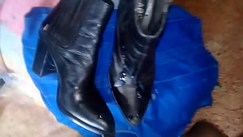 Preview 4 of Incest Family Uncensored Hd - Gozadinha nas botas Arezzo