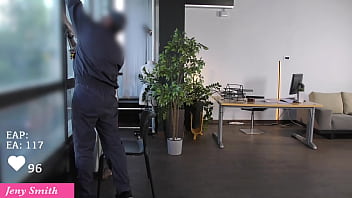 Preview 3 of Move Xxx Mom Son - I invited the Handyman to watch how I&#039_m masturbating