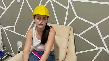 Preview 2 of Kopur - llega una constructora sexy hacer unos arreglos en mi casa y termina calentandome hasta follarme y hacerme correr en ella