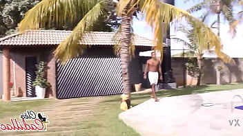 Preview 1 of Full Hd Porn Xxx Vidos - o piscineiro me deixou toda melada de porra