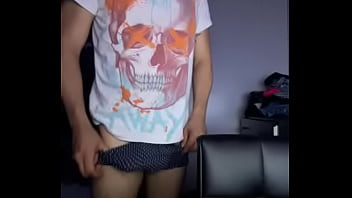 Preview 2 of Vibrator Orgasm In Her Skirt - V&iacute_deo de verificaci&oacute_n