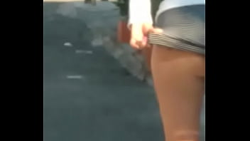 Preview 4 of Mujeres Comiendo Animales - V&iacute_deo de verificaci&oacute_n