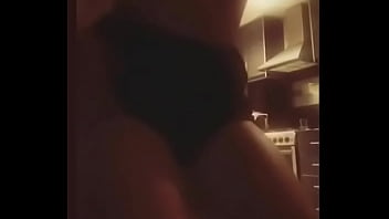 Preview 2 of Bf Xxx Hd Hinnde - Leilu Aguilera Bailando 2