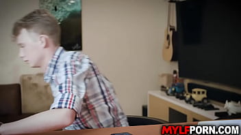 Preview 1 of Chubby Horny Webcam Teen - Busty Latina MILF Juliett Russo i sbusy cooking in the kitchen when suddenly she got so horny and startfucking with stepson Jimmy Michaels.