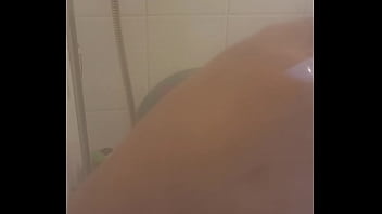 Preview 4 of 16 Yours Xxx - Unter der Dusche
