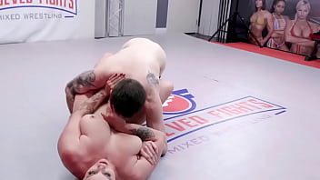 Preview 2 of Indonesia Jawa Jawa - Bella Rossi Vs Cody Carter - Creampie Finish On The Line