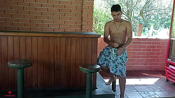 Preview 1 of New Rich - me masturbo en la banca del patio y llega mi hermanastra muy caliente.