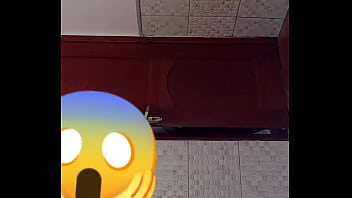 Preview 1 of Thrilling Porn Video - Peguei marido da minha irm&atilde_ na punheta e dei meu cu pra ele