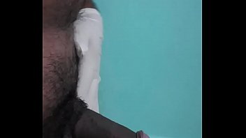 Preview 2 of Bata Nalalakihan - Indian man cums using latex glove