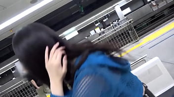 Preview 1 of Hot Bigboobs Aunty - 【すけべフェラ注意報】静岡からやってきた性欲満タン娘！イカセ技は究極ベロチュー乳首責め手コキフェラw舐めるエロ動画　の大好き止まらない！の高画質フル動画はURLをコピペで⇛https://is.gd/dfHLlE