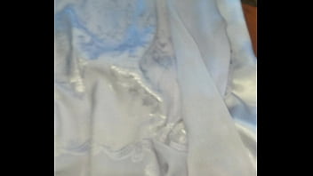 Preview 2 of Horny Wife Double Fuck - ao dai em gai