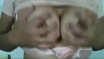 Preview 3 of Money Public Rusia - Rebotando las tetas de mi puta