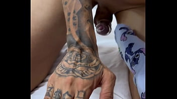 Preview 4 of X Xxvide0 - Ficamos sozinhos em casa e minha prima pediu p cavalgar no meu pau torto de novo - POV - Completo no Red