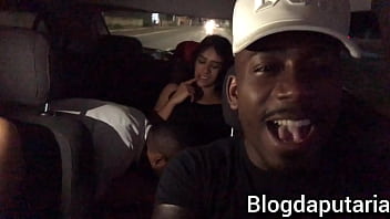 Preview 1 of Franaise En Gang Bang - Casal inventa de foder dentro do carro do casal porra loka e acabo dando merda.: