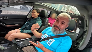 Preview 1 of Nxxxxx Bf - Chris Manauara entrou na carona na companhia de sua irm&atilde_o e tirou tudo no carro