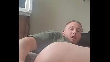 Preview 1 of Pornual Dares - Donnez moi un plus gros concombre