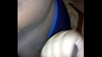 Preview 3 of Faketa - Gordinha gulosa mamando