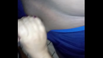 Preview 4 of Faketa - Gordinha gulosa mamando